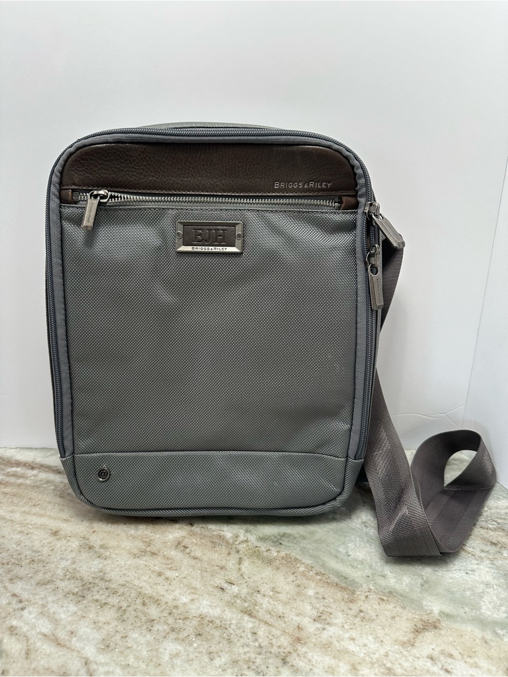 Briggs & Riley Gray Messenger Crossbody Bag with Brown Trim